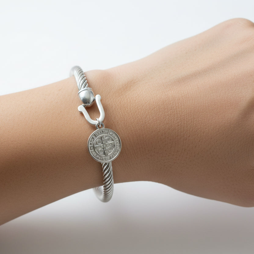 Bracelete São Bento em Prata